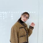 Yuko Araki Instagram – 撮影の日の #私服 ♡

coat : @clane_official 
jacket : @sacaiofficial 
denim : @tomwood_project 
shoes : @ganni 
bag : @dior 
earring : @dior 

#fashion #ootd #denim #yukoaraki #supportedbydior #pr
