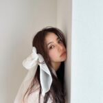 Yuko Araki Instagram - Sweet ３月号🎀🩷☺️ hair & makeup @tomoe___nakayama styling : @mika_ito_