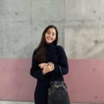 Yuko Araki Instagram - 皆様今日もお疲れ様でした☺️♡ 撮影の日の私服🧣 dress : @therow boots : @pippichic_official bag : @dior #fashion #ootd #私服 #PR