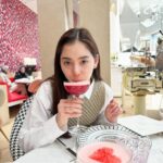 Yuko Araki Instagram – 今年も1年お疲れ様でした☺️♡

今年も仕事を通して素敵な経験が沢山できて感謝でいっぱいです♡
2023年も本当にたくさんの応援をありがとうございました🥰

皆様良いお年をお迎えくださいね♡