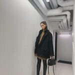 Yuko Araki Instagram - 私服♡ jacket : @sacaiofficial dress : @storieshongkong knit : @storieshongkong boots : @dior bag : @dior #fashion #ootd #dior #pr