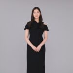 Yuko Araki Instagram - TBS 2024年1月期日曜劇場 「さよならマエストロ〜父と私のアパッシオナート〜」にフルート奏者の倉科瑠李役で出演させていただきます！ 初めて台本を頂いた時、なんて素敵なストーリーなんだろう！と感動しました。 ファミリーの温かさ、仲間と作り奏でる音楽の素晴らしさの表現がとても素敵で、活字で読んでいるのに耳元で、時には繊細で時には大胆な音楽がキャラクターの感情に乗って聞こえてくるような感覚でした。 この作品が奏でるストーリーの一部になれることがとても嬉しいです。 個人的に憧れていた楽器のフルート。精一杯頑張ります！