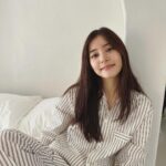 Yuko Araki Instagram - 〜お知らせ〜 【新木優子Fan Meeting 2023】 追加公演が決定しました😳！！ ☆同日同会場にて追加公演(3部)を開催します👏☆ 第1次先行抽選受付、多数ご応募いただきありがとうございました😊 先行抽選受付の後に、今回は当たらなかった🥲というお声をいただいていたので、会える機会を増やすことができてとってもとっても嬉しいです😭❤️‼︎‼︎ 抽選受付： 11月7日（火）20:00～11月13日（月）23:59まで 詳細は @yunpyo_sdp のアカウントからチェックしてください！ === 【新木優子Fan Meeting 2023】 日時：2023年12月3日(日) ☆1部／11:30スタート・12:50終演予定 ☆2部／15:00スタート・16:20終演予定 ❤️3部／18:30スタート・19:50終演予定(💕今回募集枠💕) 会場：パシフィコ横浜 会議センターメインホール === 皆様のご応募お待ちしております♡