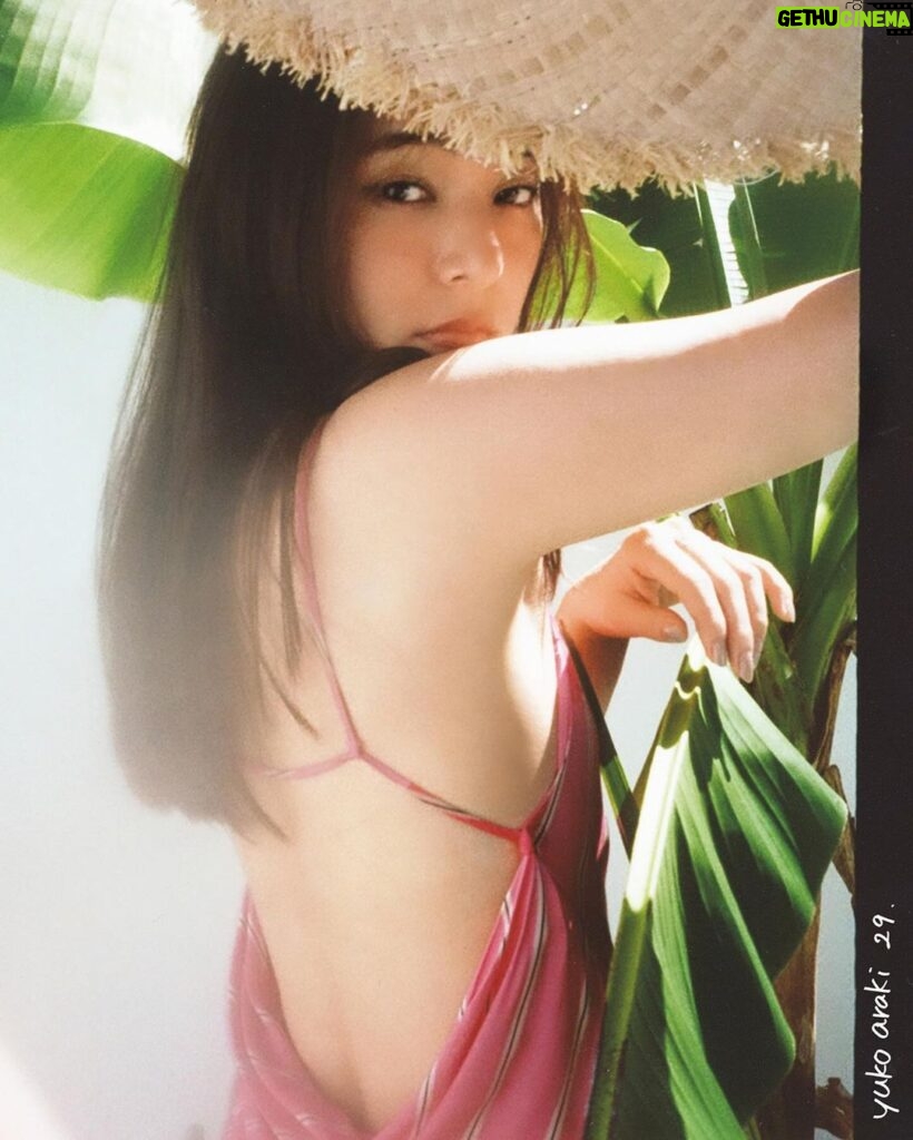 Yuko Araki Instagram - 素敵なメンバーに集まっていただいて完成した♡ ファンミーティング記念の、 special book "yuko araki 29"が12月13日(水)に発売が決定しました♡ ぜひチェックして下さい♡