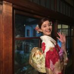 Yuko Araki Instagram – 今日は”さよならマエストロ〜父と私のアパッシオナート〜”の制作発表がありました‼︎
来てくださった皆様ありがとうございました♡
とても和やかな雰囲気の中、素敵な時間を過ごすことができました☺️
成人の日ということで #スマホで写真年賀状 の撮影時に着させていただいた素敵なお着物での写真を☺️
成人を迎えられた皆様、おめでとうございます‼︎
周りの人を大切に、そして自分自身が自分の一番の味方でいてあげてください。
自分を信じてこれからも進んでいってくださいね☺️