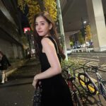 Yuko Araki Instagram - 昨日は"情熱大陸"見ていただいた皆様ありがとうございました‼︎ １年間密着していただいて、少しずつそのとき思ったこと感じていること、お仕事のこと。色んな話をさせていただきました。 自然体でいることがなんだか恥ずかしかったりもしましたが、あんなにもナチュラルな姿でいられたのも密着してくださったスタッフさんの愛だなぁと☺️ １年間本当にたくさんの現場に来て頂いて"今までの私""今の私"を知っていただけるきっかけにもなったかな...? ありがたいことに私自身もインタビューで話していることで自分自身に対する気づきがあったり、今後を見つめ直すきっかけになりました。 放送日が30歳の誕生日を迎えてすぐということもあり、とっても素敵な誕生日プレゼントを頂けたようなそんな気持ちになりました☺️ 改めて、関わってくださったスタッフの皆様。観てくださった視聴者の皆様ありがとうございました🙇🏻‍♀️ これからも応援してくれる大好きな皆様を大切に。 自分を信じて真っ直ぐに。 進んでいきます‼︎ 新木優子 ❤️‍🔥見逃した方はTVerでご覧いただけます dress : @dior bag : @dior shoes : @dior necklace . earring . bracelet : @dior ♡