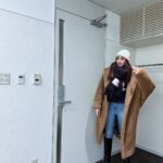 Yuko Araki Instagram - たまにスキニーを履く。身体の変化に気づくために。 私服🐻 coat : @maxmara knit : @nknit_official denim : @rollasjeans boots : @pippichic_official hat : @ca4la_official #fashion #ootd #私服 #pr