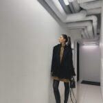 Yuko Araki Instagram - 私服♡ jacket : @sacaiofficial dress : @storieshongkong knit : @storieshongkong boots : @dior bag : @dior #fashion #ootd #dior #pr