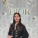 Yuko Araki Instagram – 久しぶりに優お姉さまにも会えて写真を撮っていただきました☺️♡

@dior 
#DiorCruise #ディオール #ディオールホリデーポップアップ
#ディオールファインジュエリー #supportedbydior