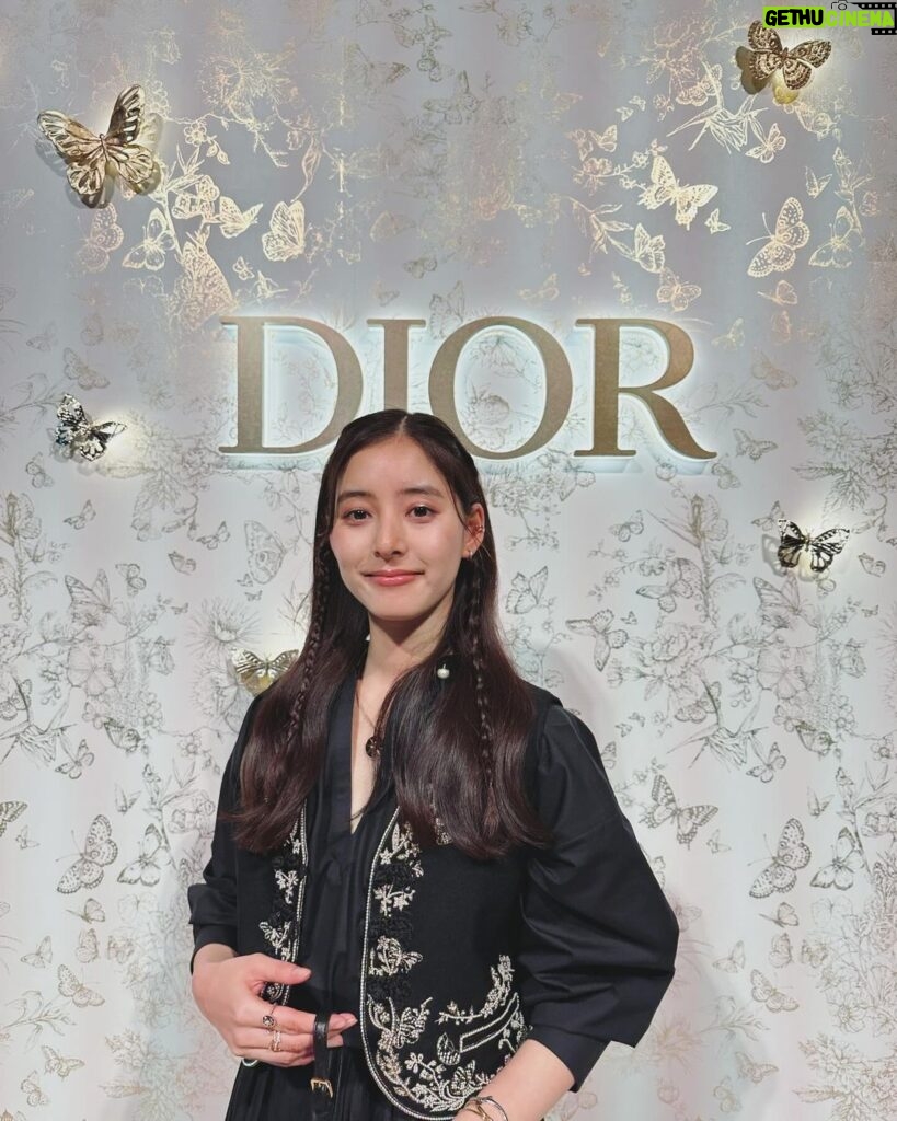 Yuko Araki Instagram - 久しぶりに優お姉さまにも会えて写真を撮っていただきました☺️♡ @dior #DiorCruise #ディオール #ディオールホリデーポップアップ #ディオールファインジュエリー #supportedbydior