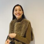 Yuko Araki Instagram - 私服 jacket : @hyke_official tops : @todayful_ denim skirt : @levis_japan shoes : @sacaiofficial bag : @dior #fashion #ootd #knit #pr