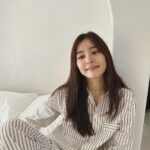 Yuko Araki Instagram - 〜お知らせ〜 【新木優子Fan Meeting 2023】 追加公演が決定しました😳！！ ☆同日同会場にて追加公演(3部)を開催します👏☆ 第1次先行抽選受付、多数ご応募いただきありがとうございました😊 先行抽選受付の後に、今回は当たらなかった🥲というお声をいただいていたので、会える機会を増やすことができてとってもとっても嬉しいです😭❤️‼︎‼︎ 抽選受付： 11月7日（火）20:00～11月13日（月）23:59まで 詳細は @yunpyo_sdp のアカウントからチェックしてください！ === 【新木優子Fan Meeting 2023】 日時：2023年12月3日(日) ☆1部／11:30スタート・12:50終演予定 ☆2部／15:00スタート・16:20終演予定 ❤️3部／18:30スタート・19:50終演予定(💕今回募集枠💕) 会場：パシフィコ横浜 会議センターメインホール === 皆様のご応募お待ちしております♡