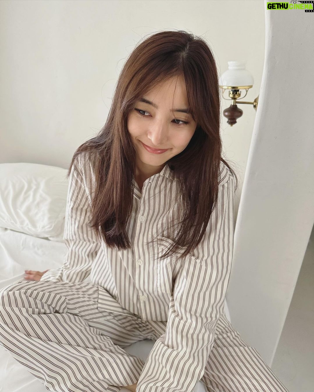 Yuko Araki Instagram - 〜お知らせ〜 【新木優子Fan Meeting 2023】 追加公演が決定しました😳!! ☆同日同会場にて追加公演(3部)を開催します👏☆ 第1次先行抽選受付、多数ご応募いただきありがとうございました😊 先行抽選受付の後に、今回は当たらなかった🥲というお声をいただいていたので、会える機会を増やすことができてとってもとっても嬉しいです😭❤️‼︎‼︎ 抽選受付: 11月7日(火)20:00~11月13日(月)23:59まで 詳細は @yunpyo_sdp のアカウントからチェックしてください! === 【新木優子Fan Meeting 2023】 日時:2023年12月3日(日) ☆1部/11:30スタート・12:50終演予定 ☆2部/15:00スタート・16:20終演予定 ❤️3部/18:30スタート・19:50終演予定(💕今回募集枠💕) 会場:パシフィコ横浜 会議センターメインホール === 皆様のご応募お待ちしております♡