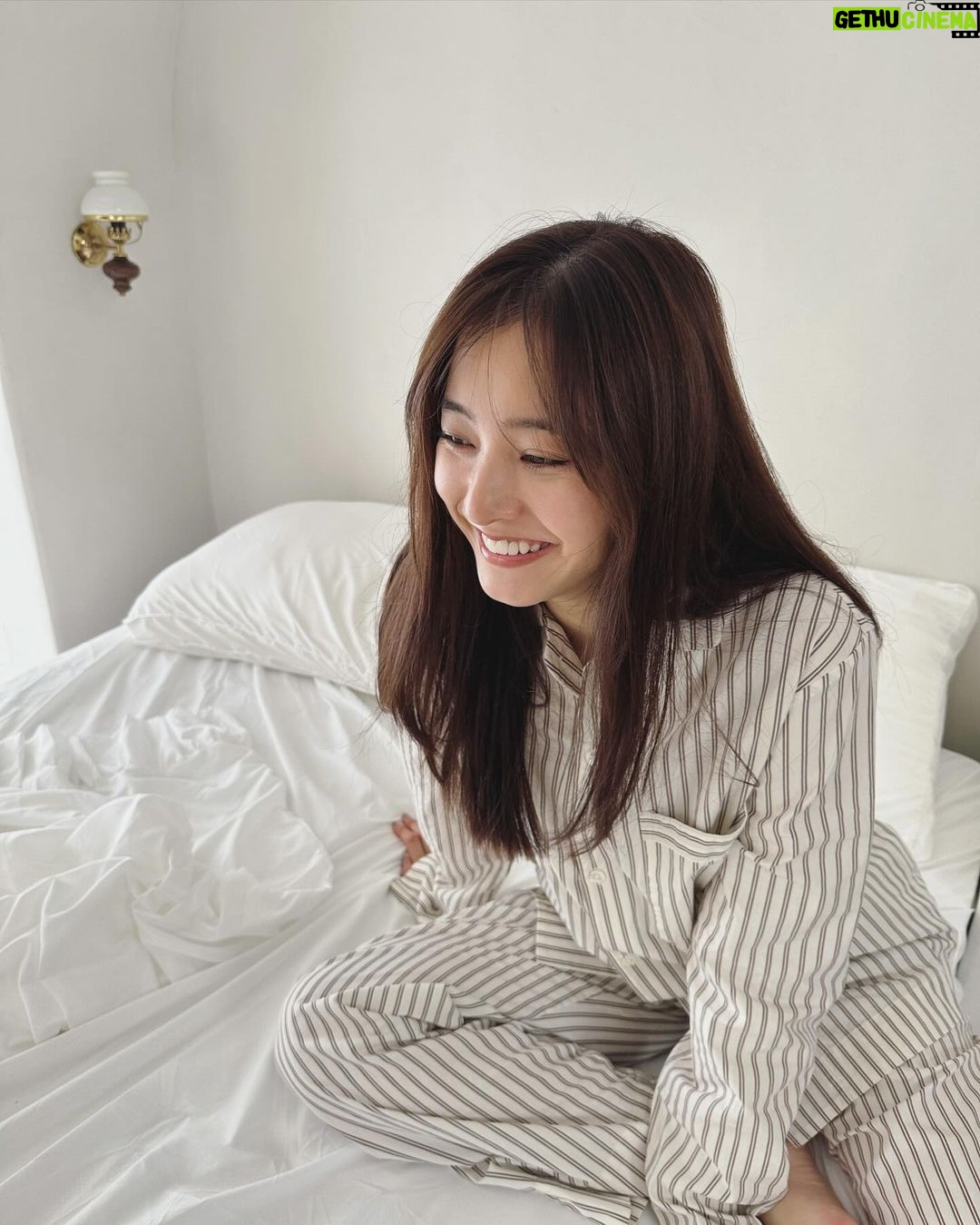 Yuko Araki Instagram - 〜お知らせ〜 【新木優子Fan Meeting 2023】 追加公演が決定しました😳!! ☆同日同会場にて追加公演(3部)を開催します👏☆ 第1次先行抽選受付、多数ご応募いただきありがとうございました😊 先行抽選受付の後に、今回は当たらなかった🥲というお声をいただいていたので、会える機会を増やすことができてとってもとっても嬉しいです😭❤️‼︎‼︎ 抽選受付: 11月7日(火)20:00~11月13日(月)23:59まで 詳細は @yunpyo_sdp のアカウントからチェックしてください! === 【新木優子Fan Meeting 2023】 日時:2023年12月3日(日) ☆1部/11:30スタート・12:50終演予定 ☆2部/15:00スタート・16:20終演予定 ❤️3部/18:30スタート・19:50終演予定(💕今回募集枠💕) 会場:パシフィコ横浜 会議センターメインホール === 皆様のご応募お待ちしております♡