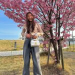 Yuko Araki Instagram – 👜🌸♡💕💓

bag : @dior 
tops : @rokhofficial 
bottom : @johnlawrencesullivan_official 
ring : @dior 
necklace : @enasoluna_official 

#fashion #ootd #bag #dior #sakura 🌸　
#diorjoaillerie #supportedbydior ♡