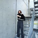 Yuko Araki Instagram - 撮影の日の私服🦦 jacket : @louren__official knit : @coel.official denim : @dior shoes : @dior bag : @dior #fashion #ootd #denim #supportedbydior ♡