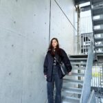 Yuko Araki Instagram - 撮影の日の私服🦦 jacket : @louren__official knit : @coel.official denim : @dior shoes : @dior bag : @dior #fashion #ootd #denim #supportedbydior ♡