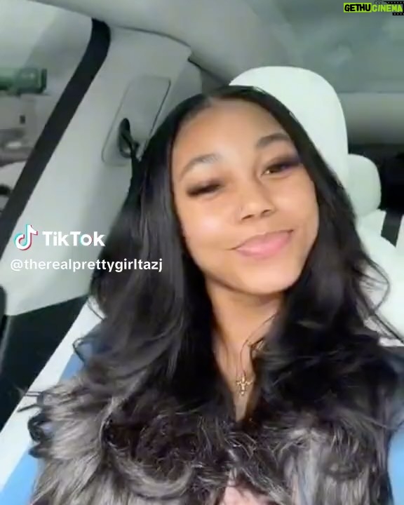 Yung Miami Instagram - S/O to all the baddies that accepted my challenge 😍😍😍😍😍 MAMA YOU PRETTY WITH NO MAKEUP #nomakechallenge #CFWU