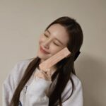 Yura Instagram - 매일 울 휴온스 콜라겐 챙겨먹고 피부가 얼마나 좋아졌는지 냠🩷 곧 보아요 휴온스🩵💙 #휴온스#탱탱엘라스틴콜라겐#살사라진 @huons_healthcare
