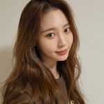 Yura Instagram - let's be happy🩷