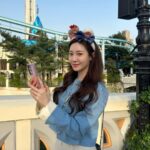 Yura Instagram - 봄나들이🎡🧸💙