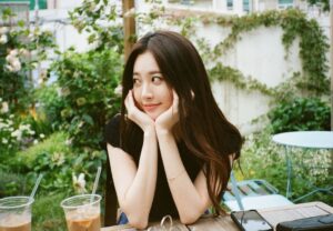 Yura Instagram - 💐🌸🌺🌻🌼🌷⚘🌹