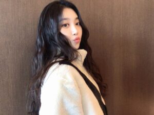 Yura Instagram - 🙂😃😆😁😗☃️