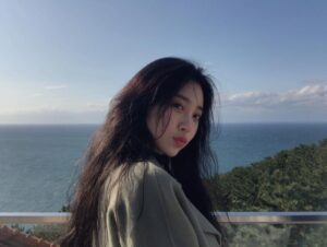 Yura Instagram - 머리가 휘리리리릭