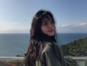 Yura Instagram - 머리가 휘리리리릭
