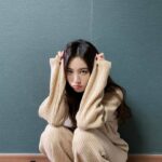 Yura Instagram - 표정4세투