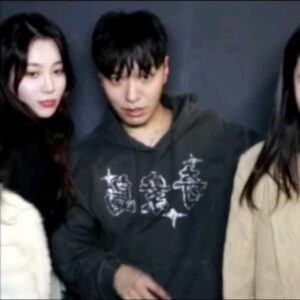 Yura Instagram - 환연데이~♡
유령 용진오빠