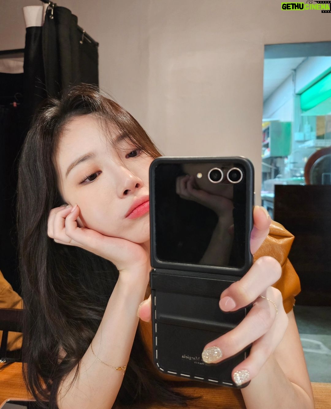 Yura Instagram - 환연❤️❤️🔥 봤는데도 담주 금요일까지 기다리기 힘드로요오오 😢