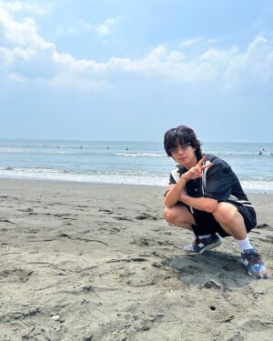 Yuta Jinguji Instagram - 今年も海に入らなかった🥹
みんなは入ったー？