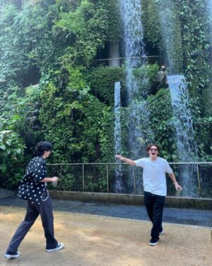 Yuta Jinguji Instagram - 植物園に行ったよ🌴

最後の写真がなんか好きなのよ🤣🤣