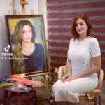 Zahra Habib Instagram - اول لوحة تنرسم الي بالعراق كانت من هنودي الرسام اللي كلش شاطر وكلش صديقي هاي الفترة جانت مباشرةً بعد هوى بغداد ب 2019 جانت احلى فترة حرفياً لو تنعاد جان غيرت هوايه اشياء وجان مسحت هوايه ناس من حياتي 😂💚 @mohndmohamedd