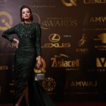 Zahra Habib Instagram - شكرا جزيلا لصاحب فكرة المهرجان للي دعانا للمهرجان للي اهتم بلوكنا بالمهرجان للي صورنا بالمهرجان للي سوا ويانه لقاء بالمهرجان شكرا لانكم خليتونا نعيش لحظات حلوة ❤️ @iraqawards @makeup_by_mema91 @aredocenter @mohammed_taha95