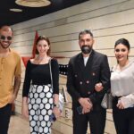 Zahra Habib Instagram - الاشخاص اللي احبهم بصورة واحب اعرفكم على صديقي الجديد مصطفى عجيبة من يحجولك هوايه على شخص وتلتقي بيه تحس نفسك تعرفه من عشر سنين 🌹 @mustafa_altawel @haider_abd_thamer @souhair.salah ساحة الاحتفالات - مسرح المنصور