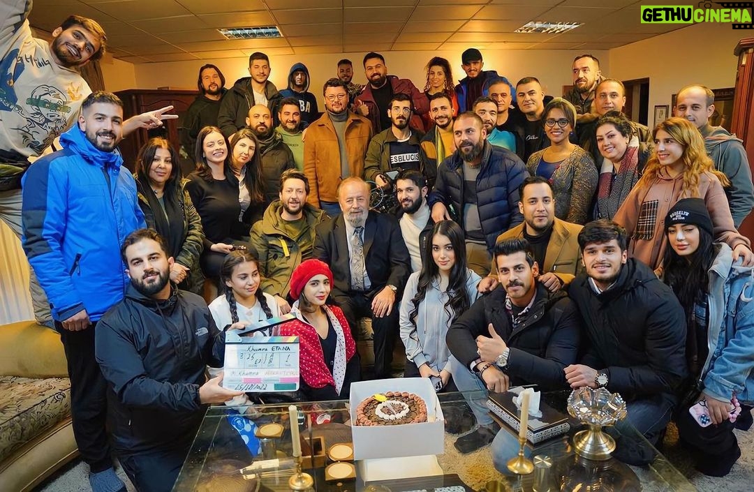 Zahra Habib Instagram - ابطال مسلسل اقتحام الحقيقيين😘 شكرا لكل ثانية من وقتكم شكرا لصبركم و تحملكم شكرا لحبكم واحترامكم جنتوا عائلة واخوة واصدقاء كلش احبكم وكلش احترمكم فرداً فرداً والنا لقاء قريب جداً ان شاء الله بشي احلى واقوى✌️💪