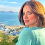 Zahra Habib Instagram - يا هلا بيكم بحبية روحي تونس وتحديداً سيدي بوسعيد تحية حب من تونس الخضراء الى العراق العظيم 😍🇹🇳🇮🇶