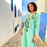 Zahra Habib Instagram - يا هلا بيكم بحبية روحي تونس وتحديداً سيدي بوسعيد تحية حب من تونس الخضراء الى العراق العظيم 😍🇹🇳🇮🇶