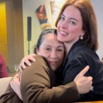 Zahra Habib Instagram - الفنانة القديرة إنعام الربيعي أو ماما إنعام أو مثل ما اني احب اكلها ماما نعومه شكد ما احجي قليل وشكد ما اكتب قليل فعلاً السفر يعرفك ناسك وتشوفهم على حقيقتهم فعلا المواقف الصعبة تخليك تشوف الناس بوجوههم الحقيقية .. احلى واطيب واغلى وانقى واصفى وجه وقلب على هذا الكوكب امنا وحبيبتنا احيانا صديقتنا الصدوقة احيانا واحيانا تصير بنتنا الحلوة الدلوعة ….يكفي بس نكول ماما نعومة نريد… قبل منكمل جملتنه تكون حاجتنه مقضية الحضن الدافي اللي نلكاه بأصعب الأوقات الرزالة القاسية اللي نسمعها واحنا متأكدين دتنكال لمصلحتنه شكد ما اكتب و شوية الله لا يحرمنه منج ولا من صوتج ولا من حنيتج يا احلى واغلى واطيب قلب قلبج الطيب اللي يستوعب كل هذا الكوكب واكثر شمعتنا اللي تضوي بكل مكان🌹 زهراء شتتمنين ؟ اتمنى اضم نعومه بنص قلبي وما اطلعها ابد … @alrobayeeanaam.official