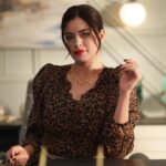 Zahra Habib Instagram - شرح يصير هسه؟؟ يارب سمر تصحى على نفسها وتصلح الموقف #سمر #حيرة #زهراء_حبيب #زهراء_بن_ميم