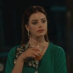 Zahra Habib Instagram - كل ام واب كل مناهم بالحياة يشوفون اولادهم سعداء وعايشين بهناء.. الا سمر اهلها ما رح يشوفوها لأن عدنان نعمان كتلهم .. #سمر #حيرة