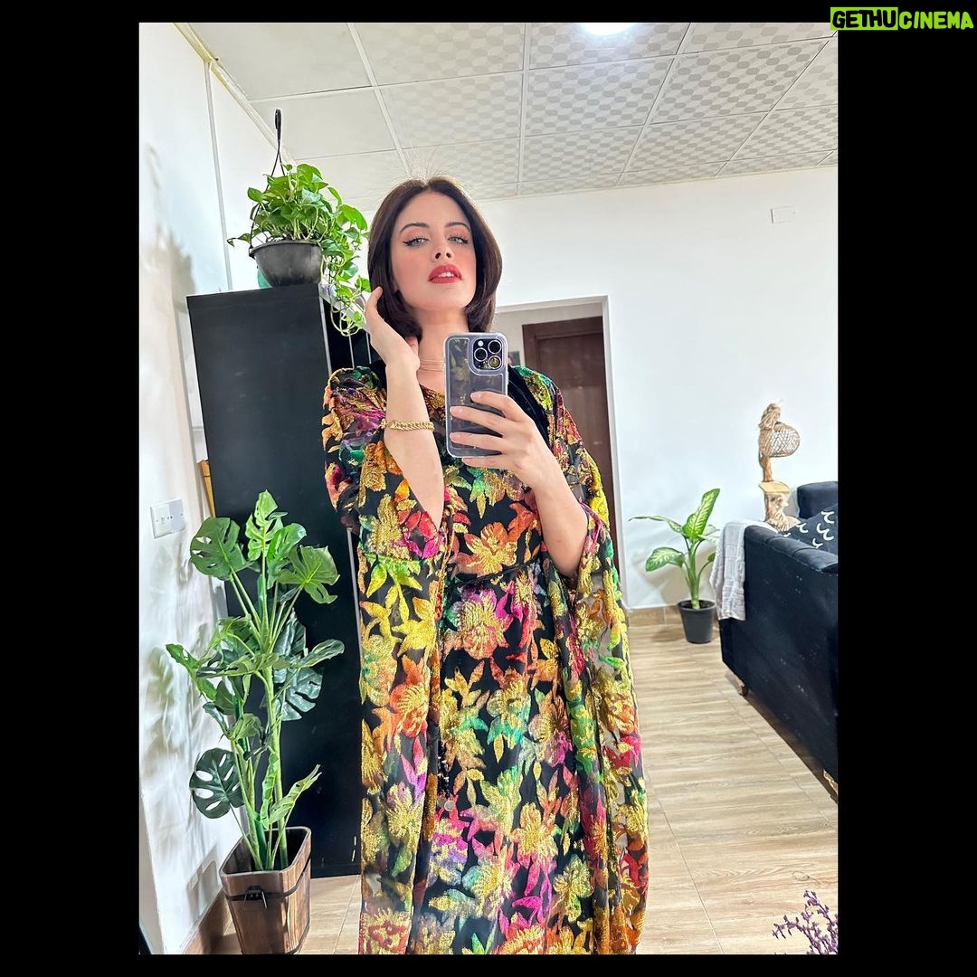 Zahra Habib Instagram - نوروز سعيد للحلوين محبين الألوان الجميلة بكل مكان بالعالم😍 كل سنة وانتوا بخير وحلوين🌹 Baghdad, Iraq