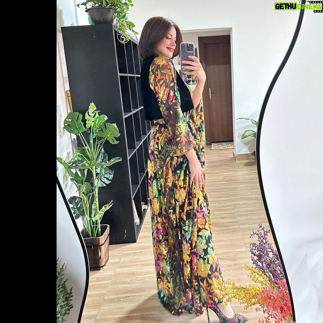 Zahra Habib Instagram - نوروز سعيد للحلوين محبين الألوان الجميلة بكل مكان بالعالم😍 كل سنة وانتوا بخير وحلوين🌹 Baghdad, Iraq
