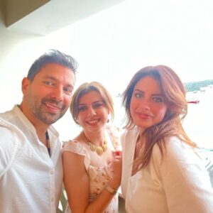 Zahra Habib Instagram - أعلن لكل جمهوري والمتابعين ومحبين مسلسل حيرة ..
عن إنسحابي من المسلسل بسبب ظروف صحية طارئة…
حزينة جداً بسبب قرار الإنسحاب واشكر الشركة التركية وقناة ام بي سي لتفهمهم ومساندتهم ودعمهم اللي كان ومازال يغمرني بكل الحب والاهتمام والاحترام …
لا استطيع ان اجد  كلمات تصف تعاملهم الاكثر من رائع كنت وسأبقى جزء من هذه العائلة قلباً وقالباً 
، ذكريات جميلة وممتعة  مع الكادر الفني والاداري والممثلين اللي همه عائلتي الثانية واللي ما رح انساهم ابداً واللي رح اشتاقلهم جداً جداً …
من كل قلبي شكرا جزيلا على كل ثانية في هذا العمل ….
 

I announce to all my fans, followers and fans of the Hira series.
About my withdrawal from the series due to special health conditions and having to undergo surgery
I am very sad because of the decision to withdraw, and I thank the Turkish company and MBC channel for their understanding and support, which was and still showering me with all the love, care and respect...
 I can't find the words to describe their classy treatment . I was عand will remain a part of this family, heart and soul. Beautiful and enjoyable memories with the technical and administrative staff and actors, who are my second family that I will never forget and I will miss them so much…
With all my heart, I thank you so much for every second of this work….
@mbcdramainsta 
@mbciraqtv 
@shahid.vod