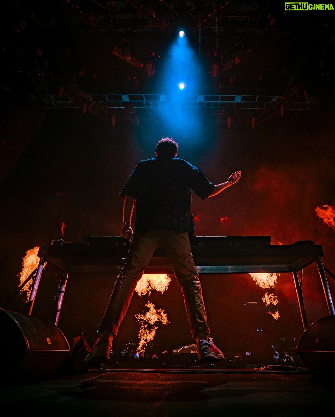 Zedd Instagram - Got to play a FREE block party in Phoenix last night. Felt so good to be back in AZ. :) Biiiig thanks to @att for putting all this together and keeping it free for the public!! ♥️ 📷: @ai.visuals Phoenix, Arizona