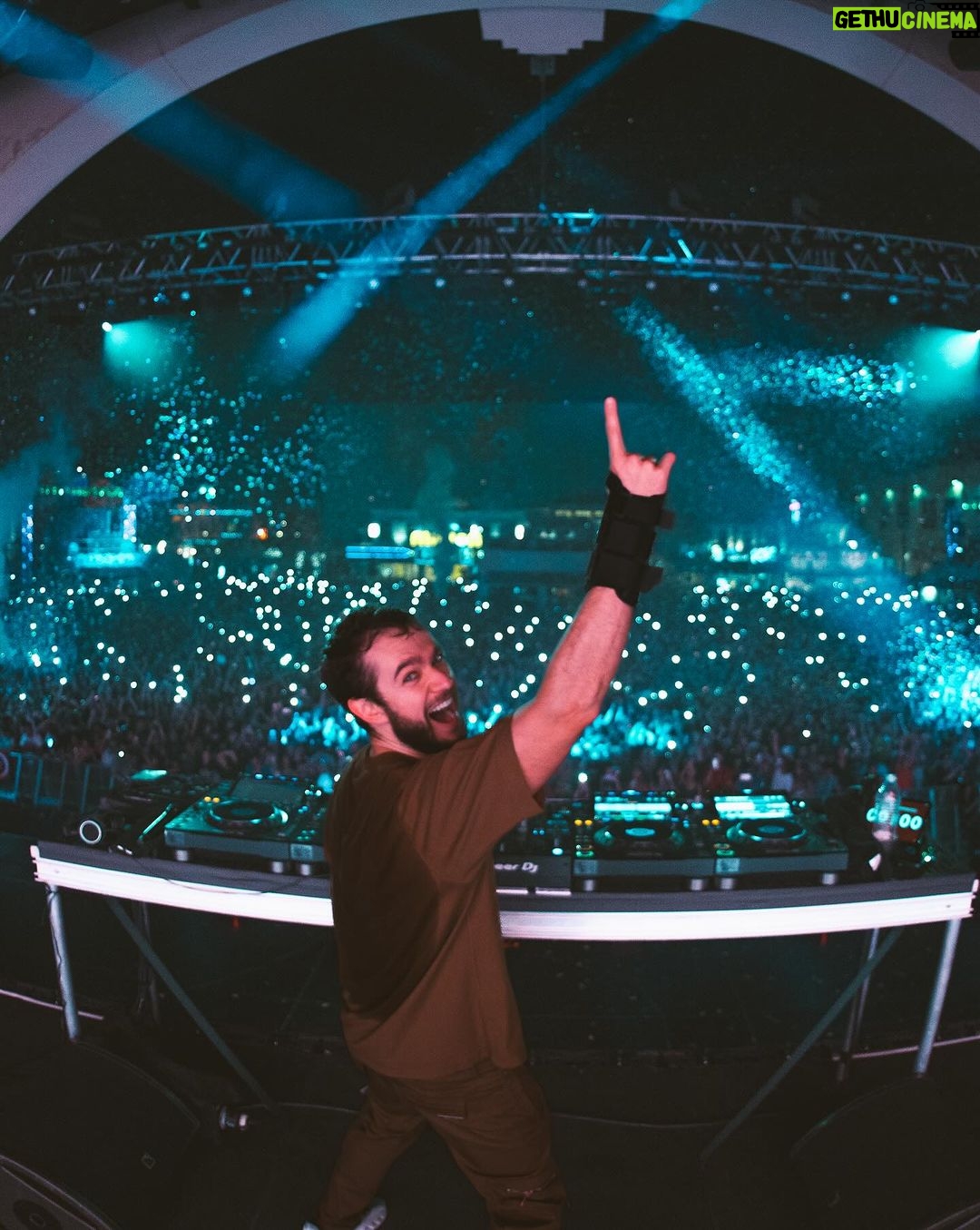 Zedd Instagram - Got to play at Universal Orlando last night and it truly was one of the most lovely, positive audiences. Besides… I got to be on rides all day 😅. Till next time, Orlando ♥️. 📸: @nickfarrar Orlando, Florida