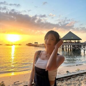 Zee JKT48 Instagram - Chasin' that sunset 🌤️
