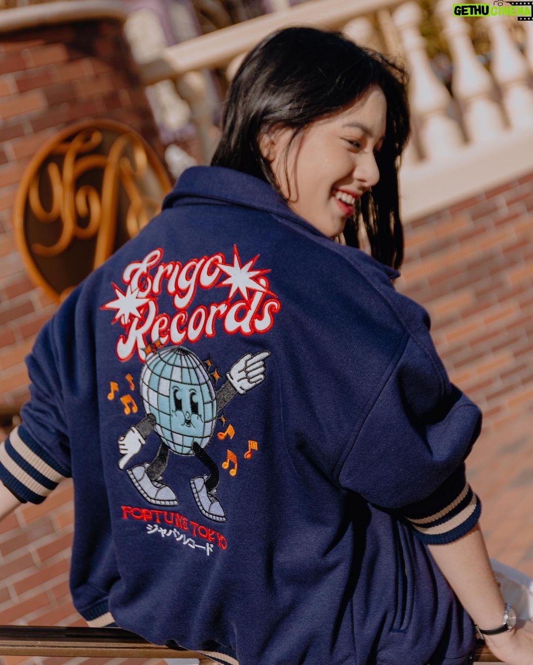 Zee JKT48 Instagram - Luph varsity jacket Erigo 🫶. Mana yang kemarin katanya ga kebagian? Buruan beli ya sebelum sold out lagi
